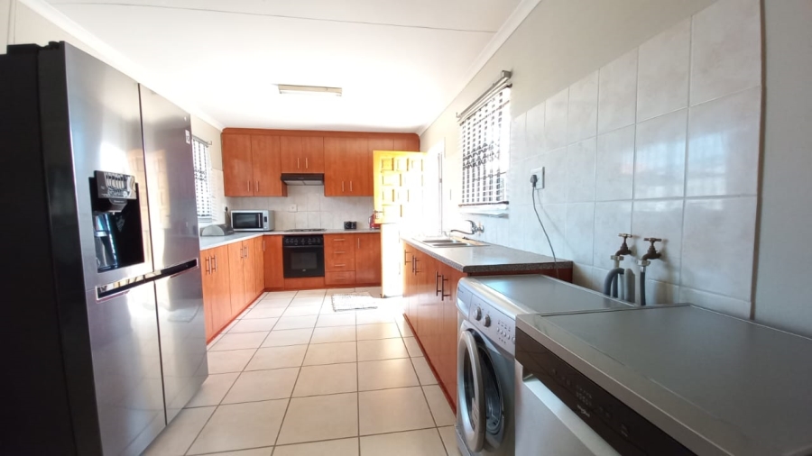 To Let 3 Bedroom Property for Rent in Mandela View Free State
